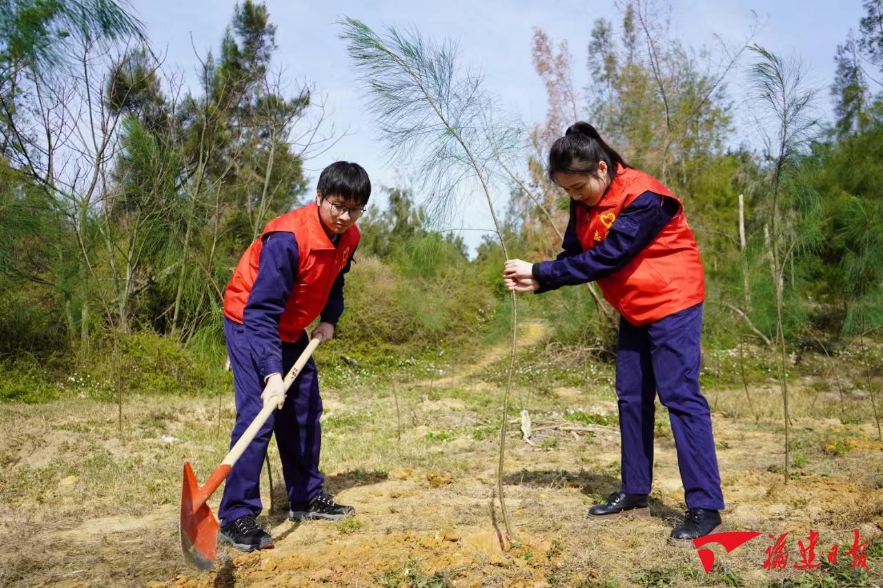 國(guó)網(wǎng)平潭供電公司：植綠護(hù)綠愛(ài)綠 共建美好家園